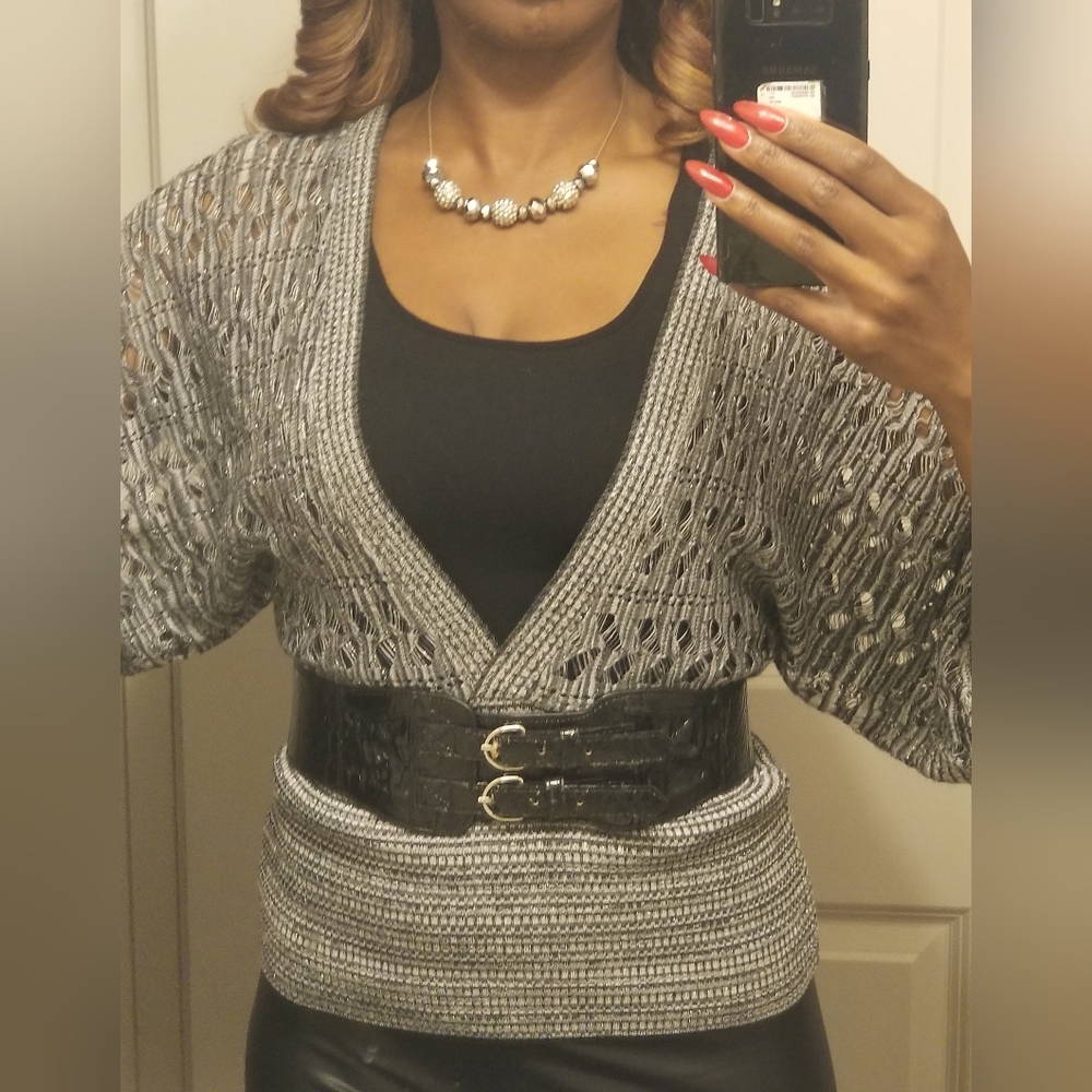 A Cute Gray & Black Deep V Sweater - Picture 7 of 9